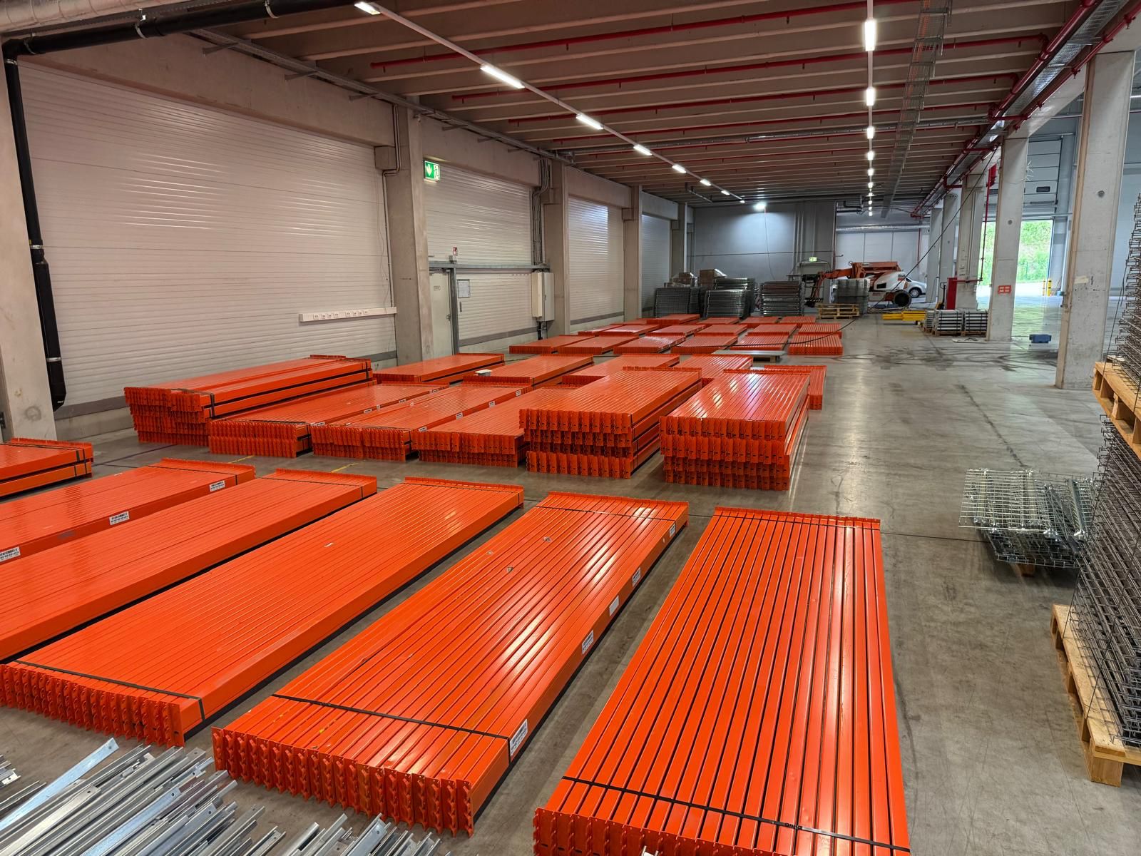 Emtrade.nl - Circulaire Magazijn- en Bedrijfsinrichtingen