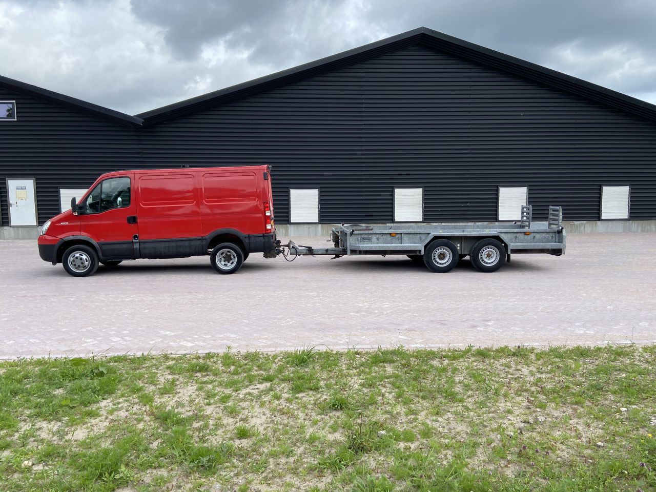 BE bus iveco 50c18 - veldhuizen 5.7 ton Hydro stop
