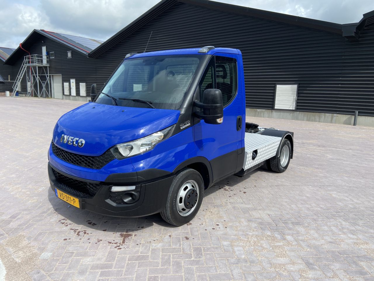 Be trekker 9.3 ton Iveco Daily 40C17 Hi Matic