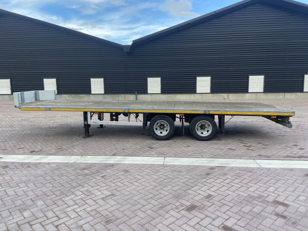 Be oplegger meyvo vlak 8.5 ton