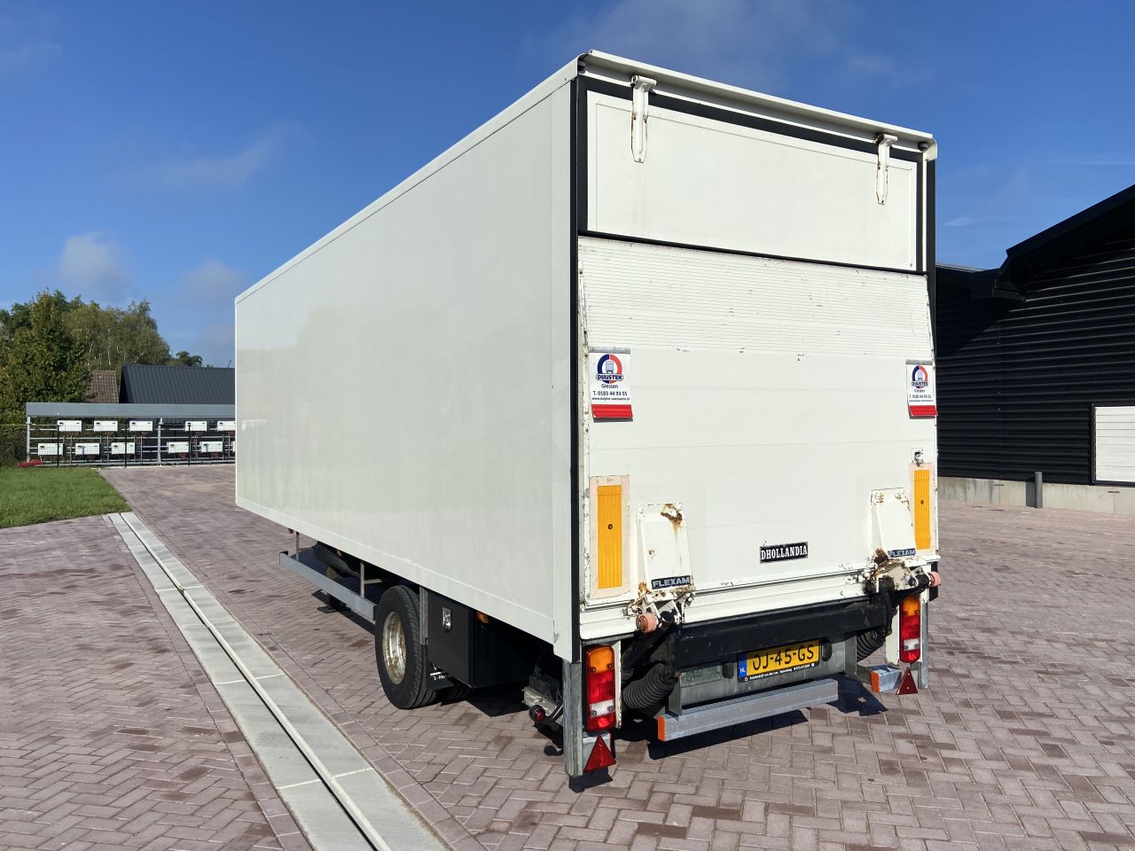 Be oplegger 5.5 ton veldhuizen met laadklep 1500 kg