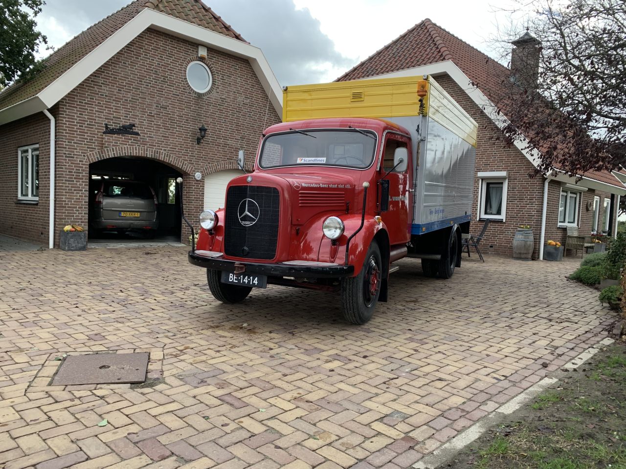 Mercedes Benz