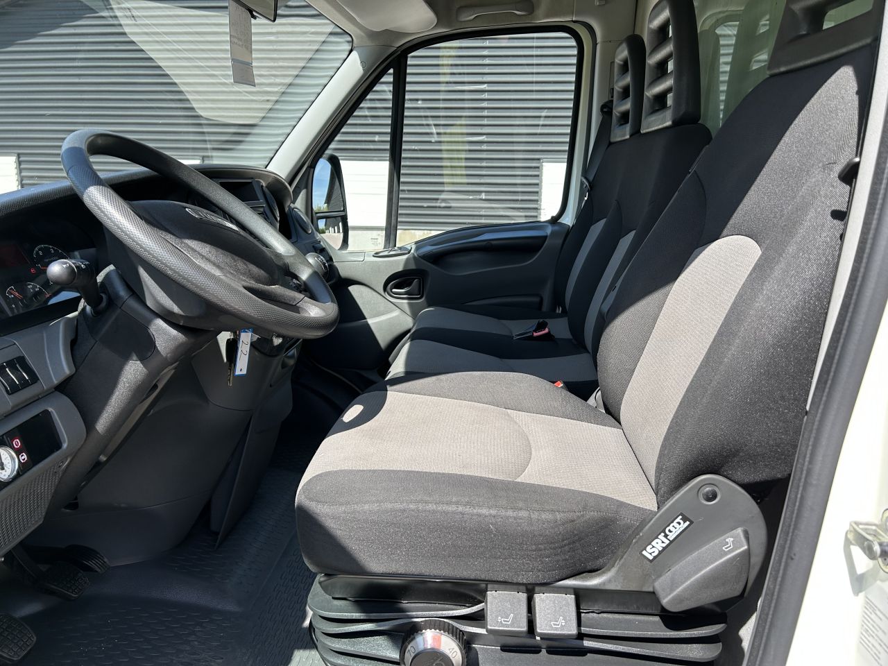 Iveco bakwagen 40c17 luchtgeremd