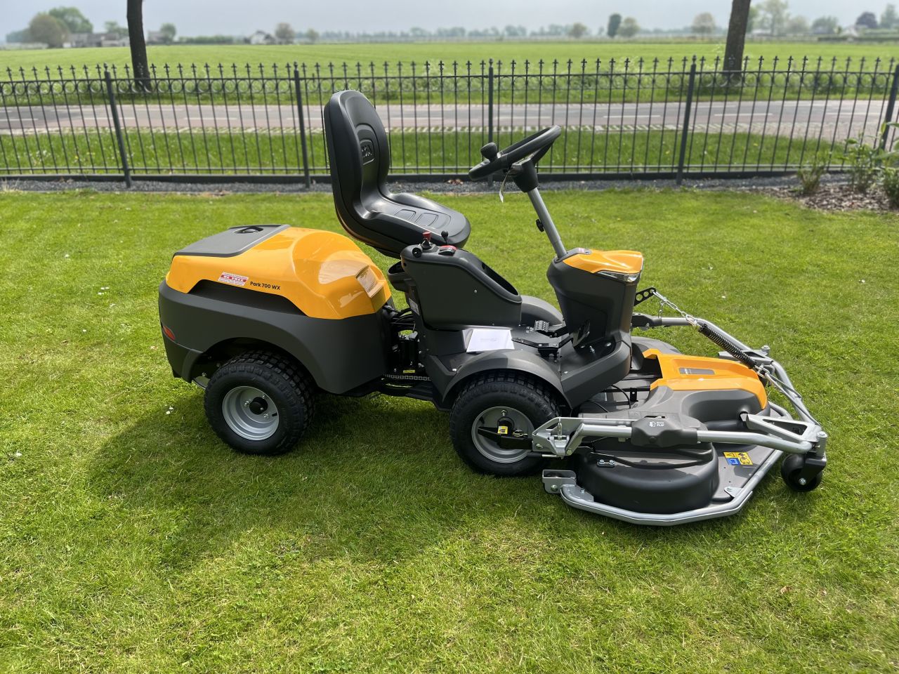 Stiga park 900pwx 4 wiel drive demo !