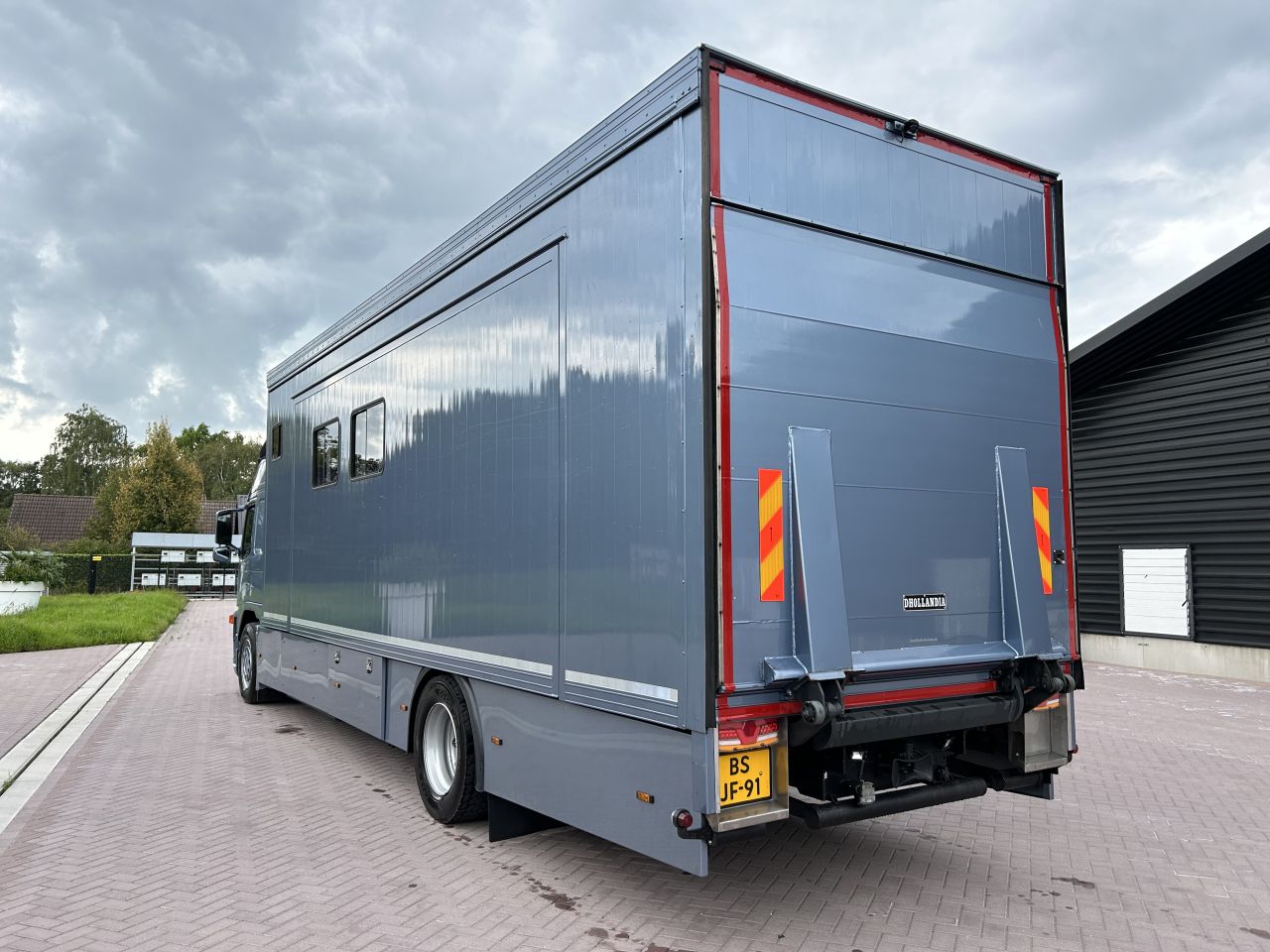 Vrachtauto Volvo FM9 motorhome slide out! ombouw bj 2020