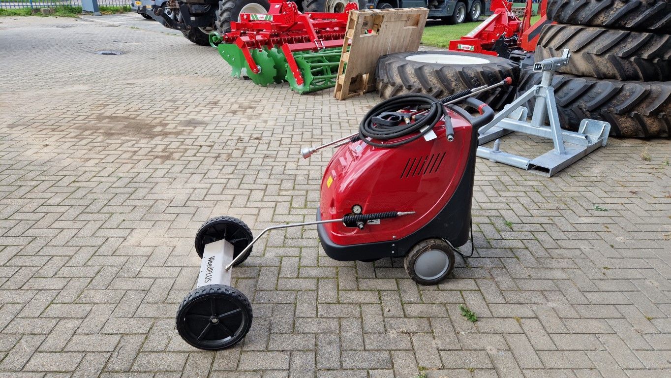 Meclean B-serie HD reiniger met Weedit onkruidfunctie