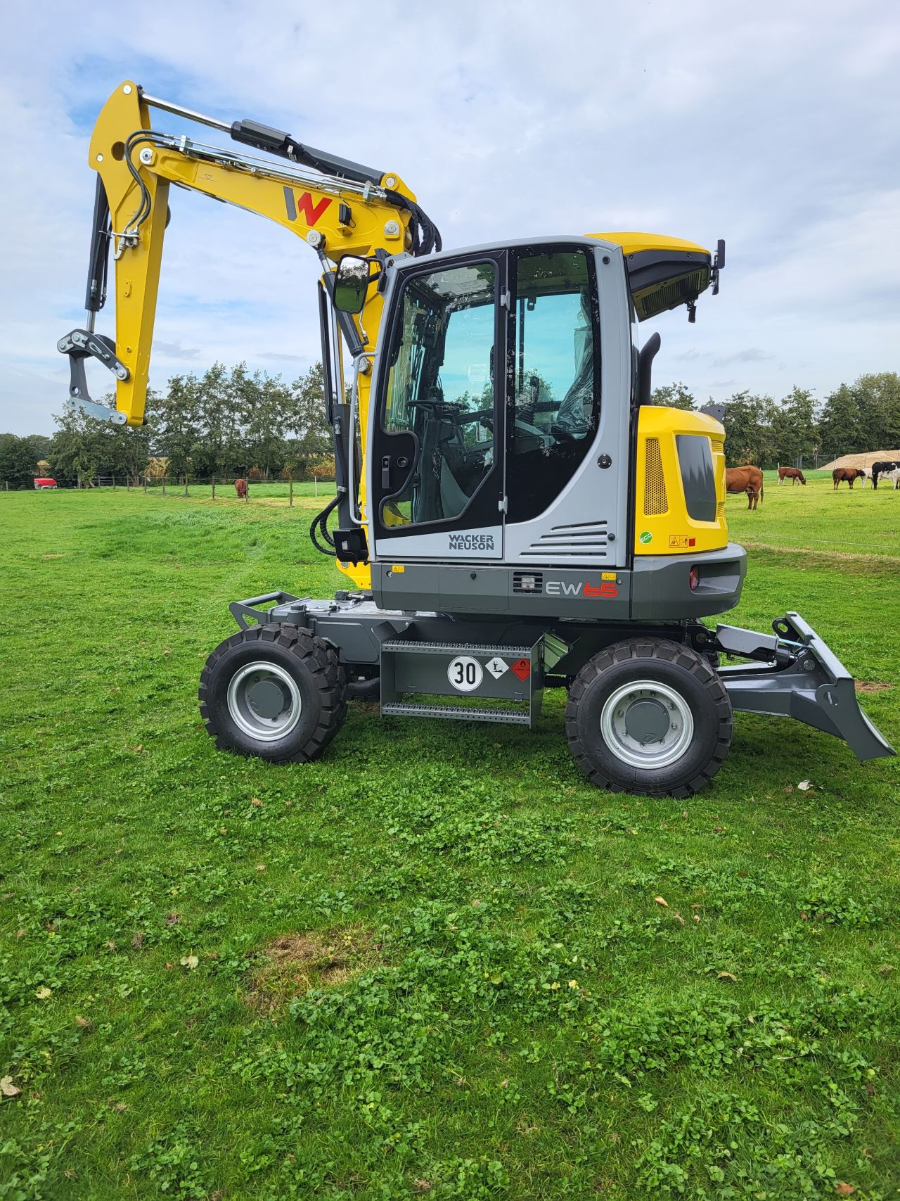 Wacker Neuson EW65 nieuwe mobiele graafmachine