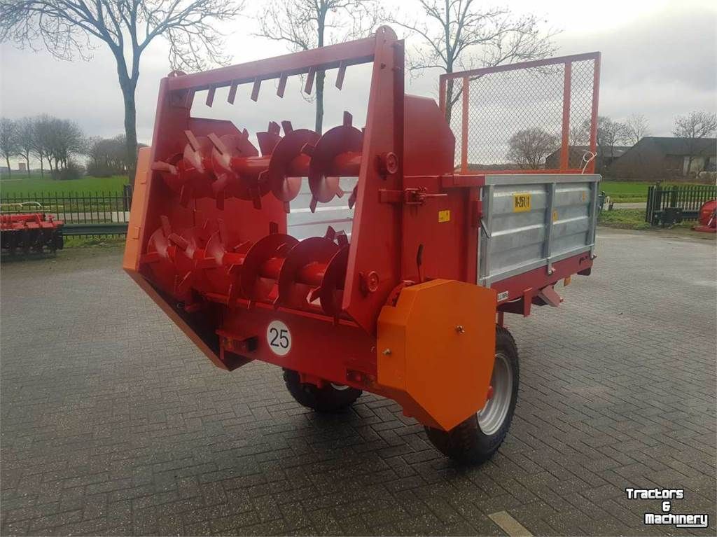 Agromet N251/1 stalmestverspreider meststrooier - compost