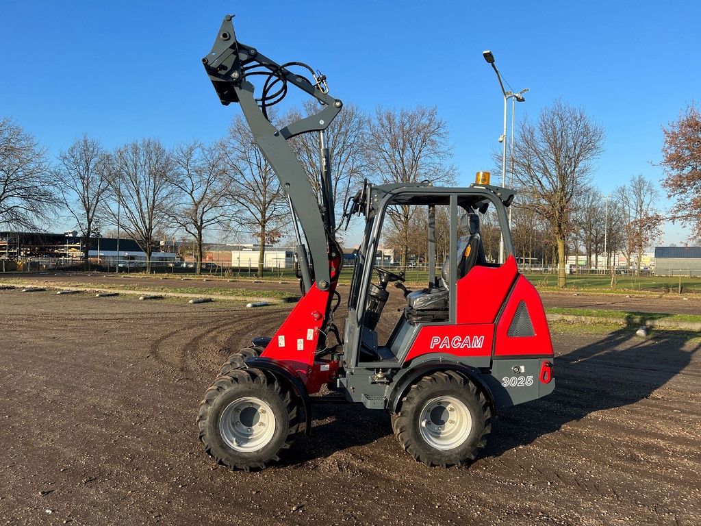 Pacam (weidemann giant schaffer ) 3025