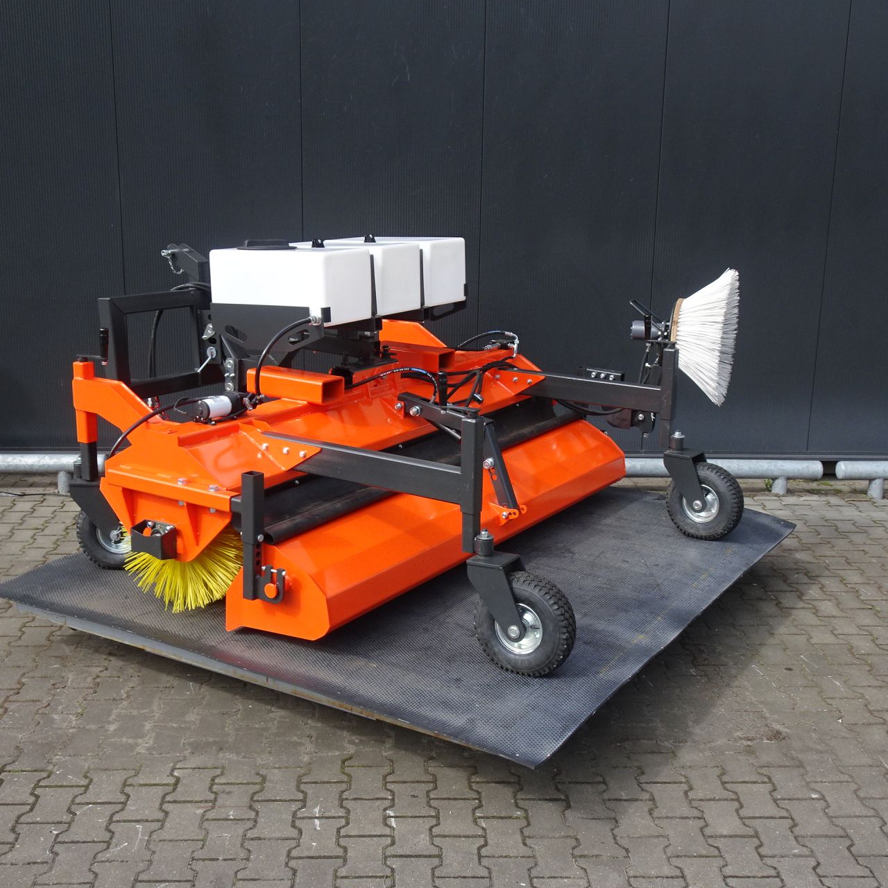 Veegmachine borstel 60cm voor mini shovel heftruck verreiker