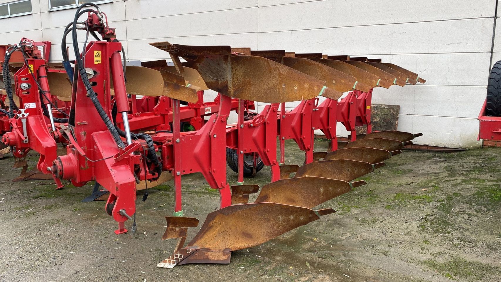 Steeno wentelploegen 3- 6 schaar nieuw en gebruikt