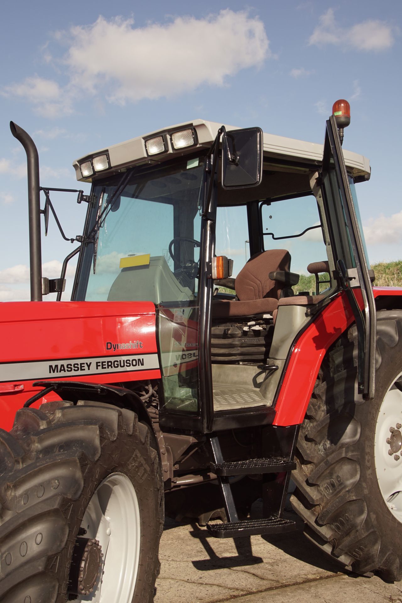 Massey Ferguson 6150 dynashift