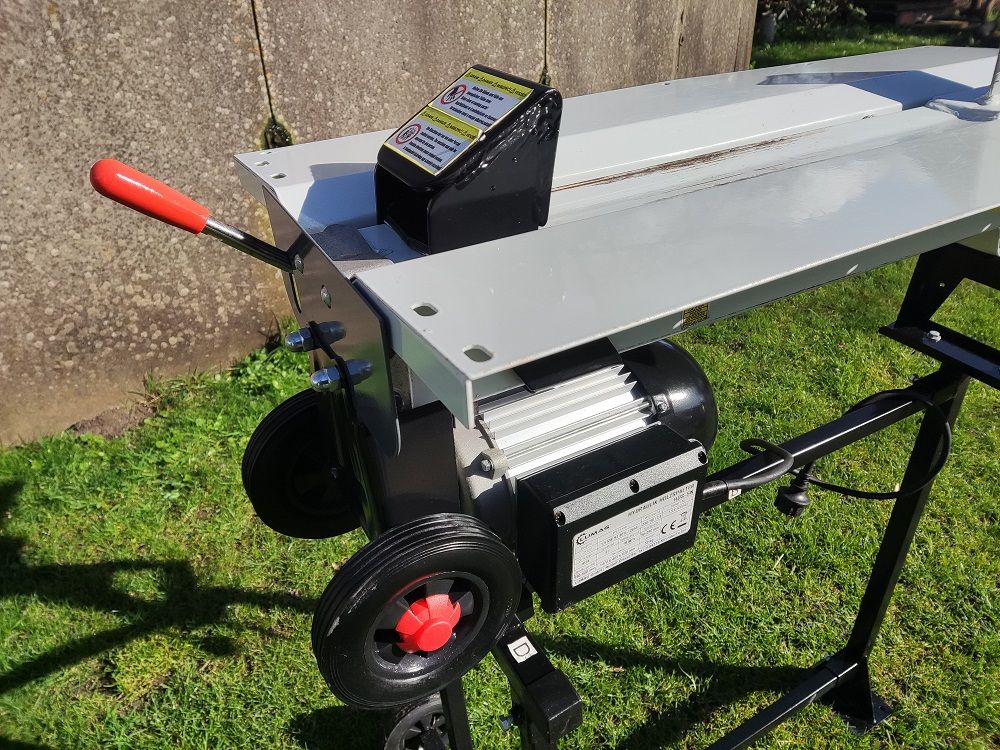 LUMAG houtklover (type HOS5N, kloofkracht 5 ton, DEMO)