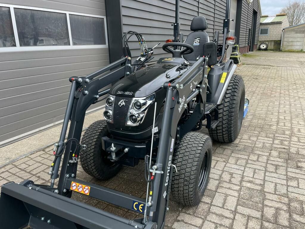 Solis 26 HST minitractor NIEUW black edition met frontlader