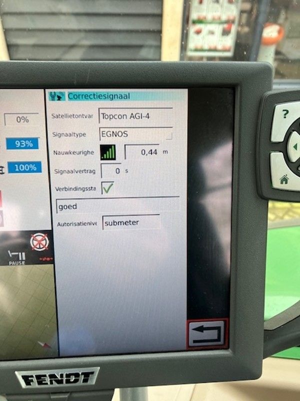 FENDT 724 profi plus Traktor mit 240 PK und 6 Zilinder