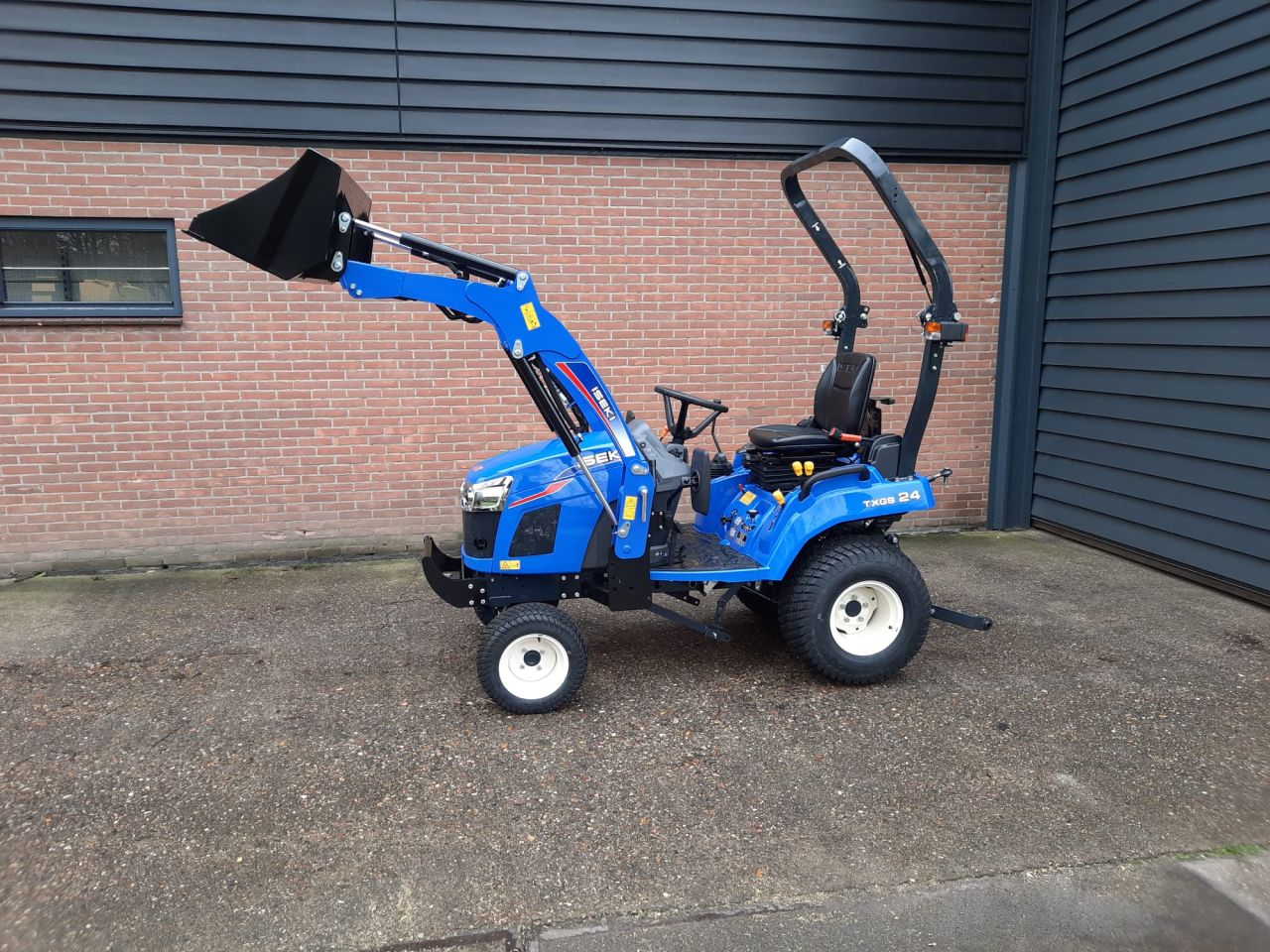 Iseki TXGS24 compact tractor