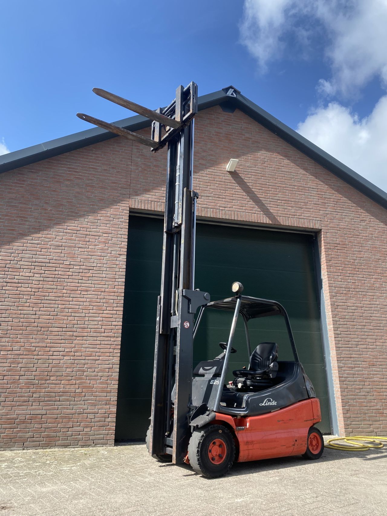 Ruim aabod Linde heftrucks direct leverbaar ook te huur