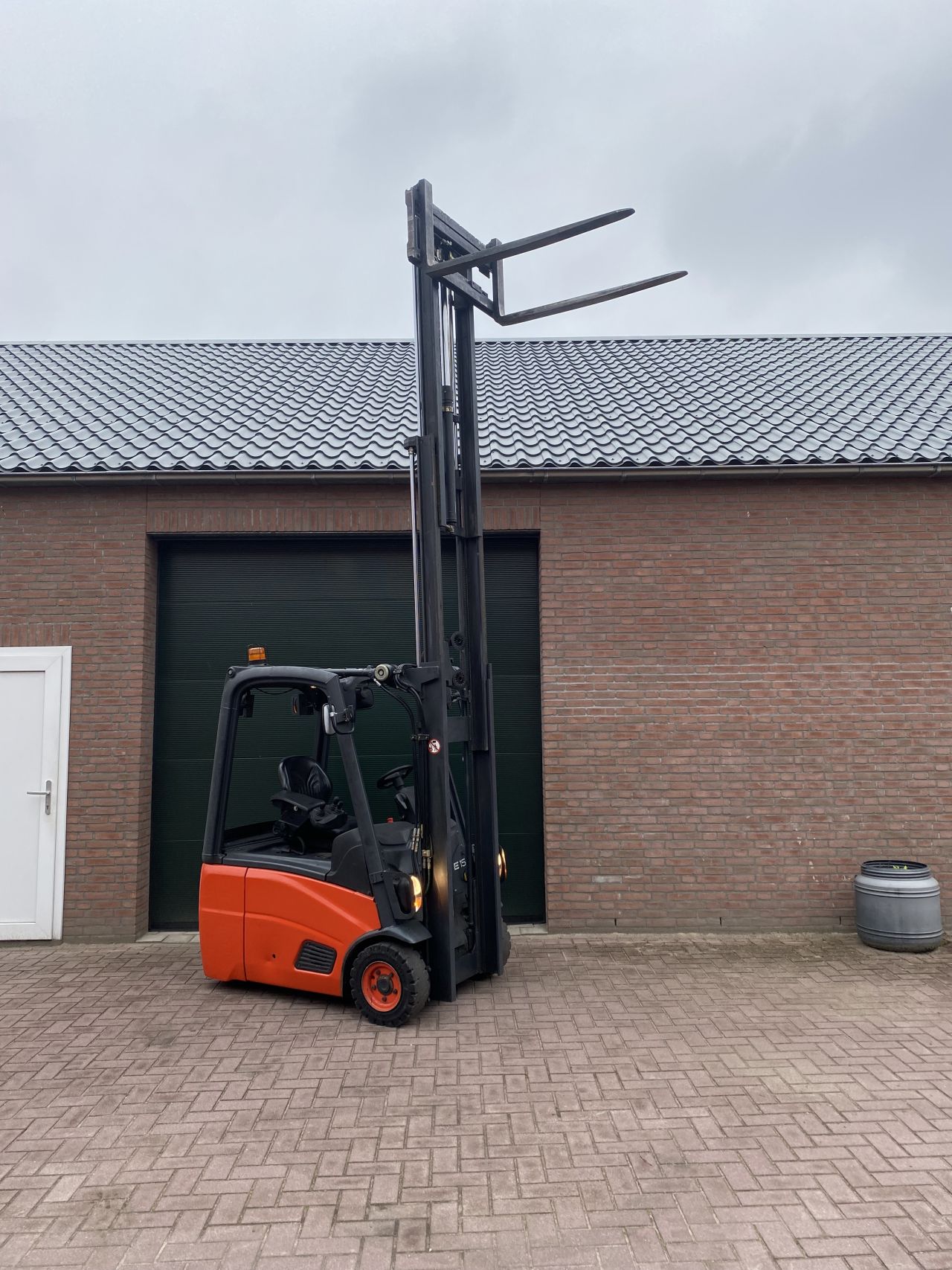 Ruim aabod Linde heftrucks direct leverbaar ook te huur