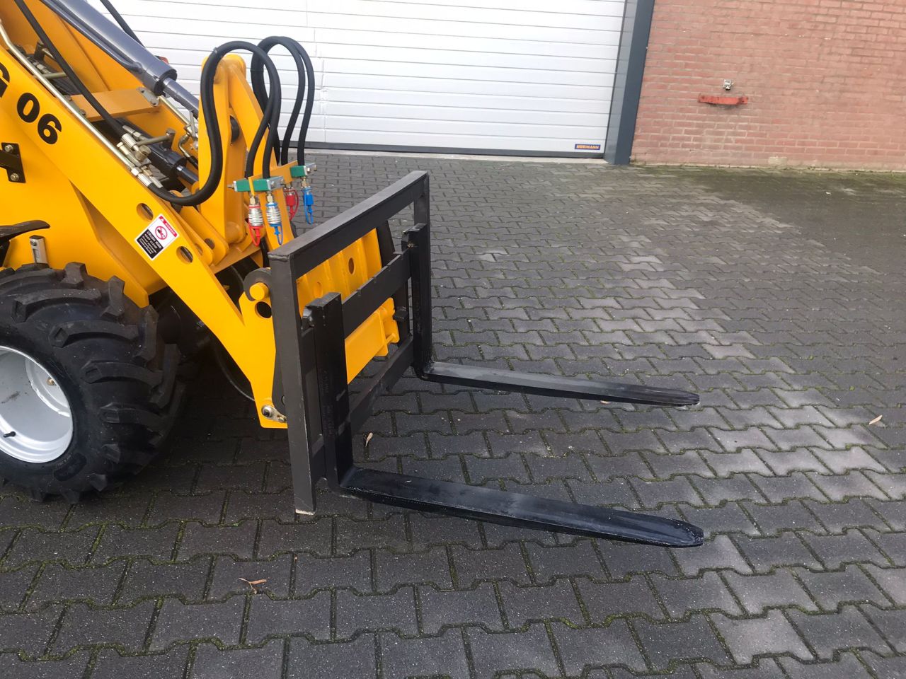 GÜNTER GROSSMANN GG06 COMPACTE LOADER Perkins motor 25 pk