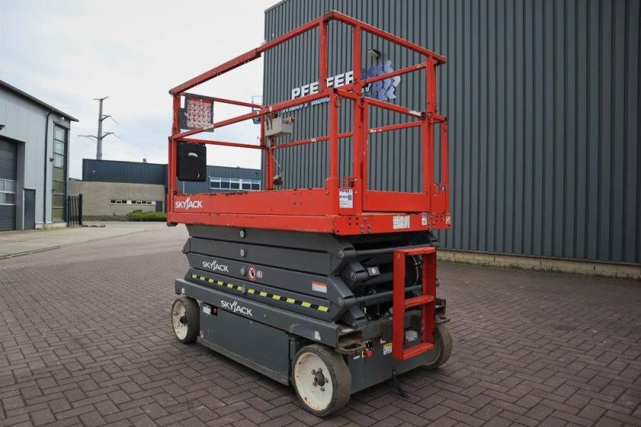 SkyJack SJ4626 ELECTRIC, 10M WORKING HEIGHT, 454KG CAPACIT