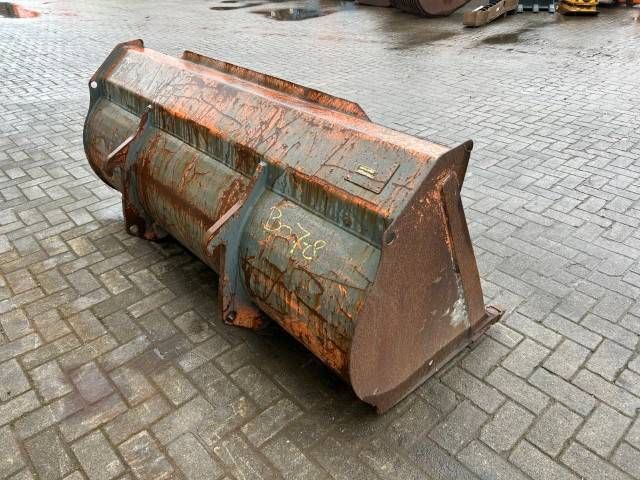 Volvo Aansluiting