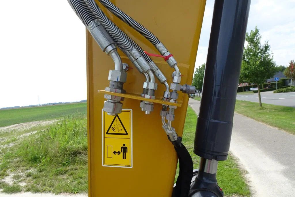 XCMG Rupskraan XE80E lease vanaf € 1250,-- p/m*