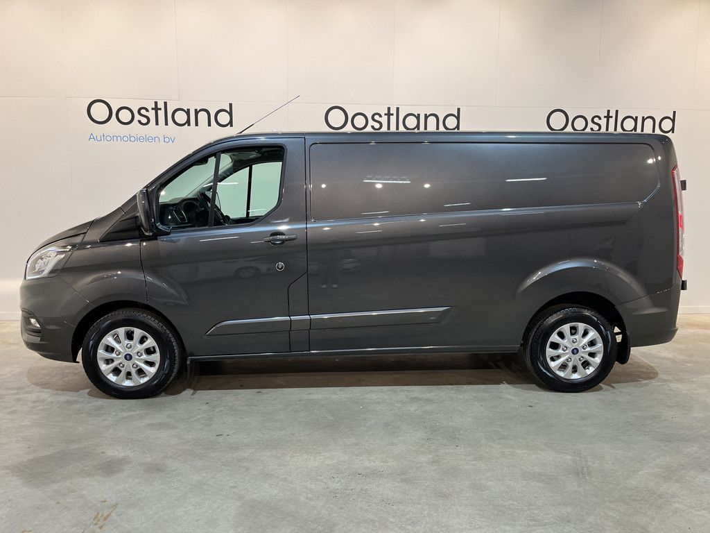 Ford Transit Custom 2.0 TDCI L2H1 Limited 130 PK / Euro 6 / Airco / Cruise Control / CarPlay / PDC / Navigatie / 3-Zits / 16.200 KM !! / BPM VRIJ !!