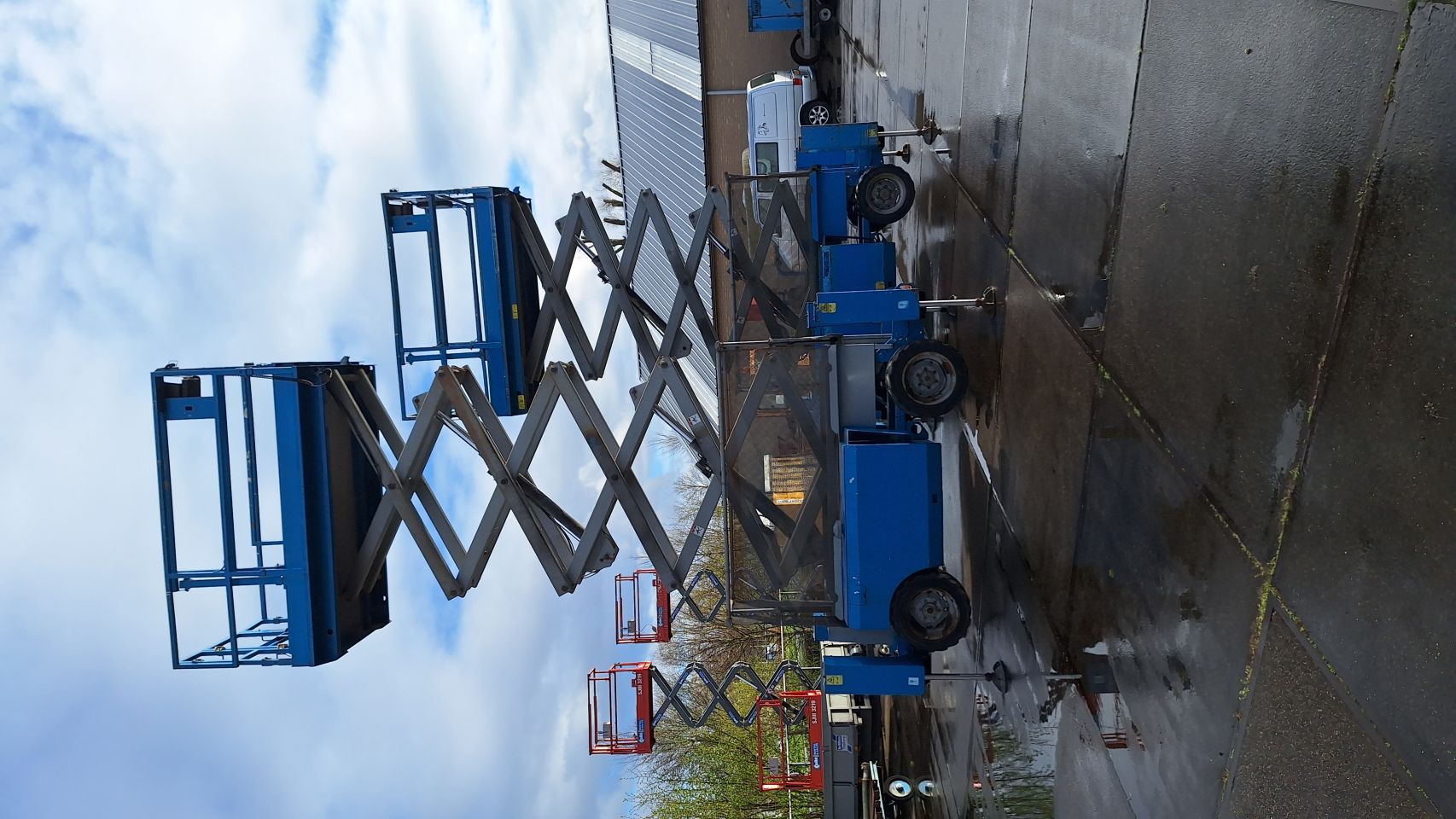 Ruwterrein Hoogwerker Genie GS3268