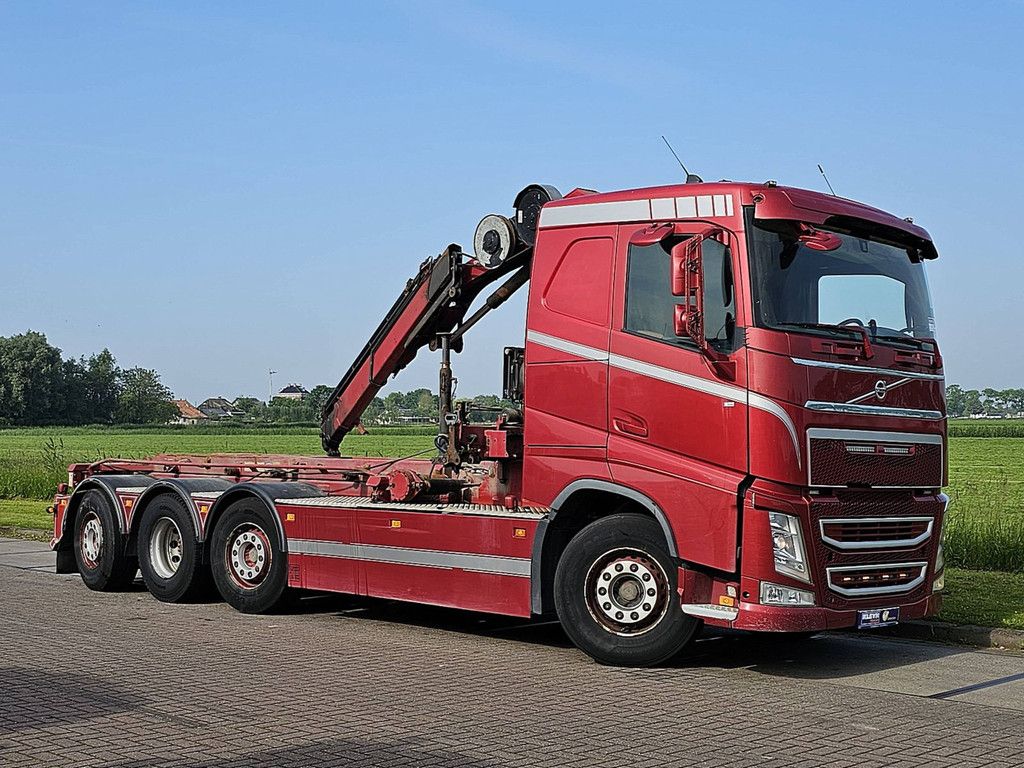 VOLVO FH 500 8x2 hmf 1020 crane