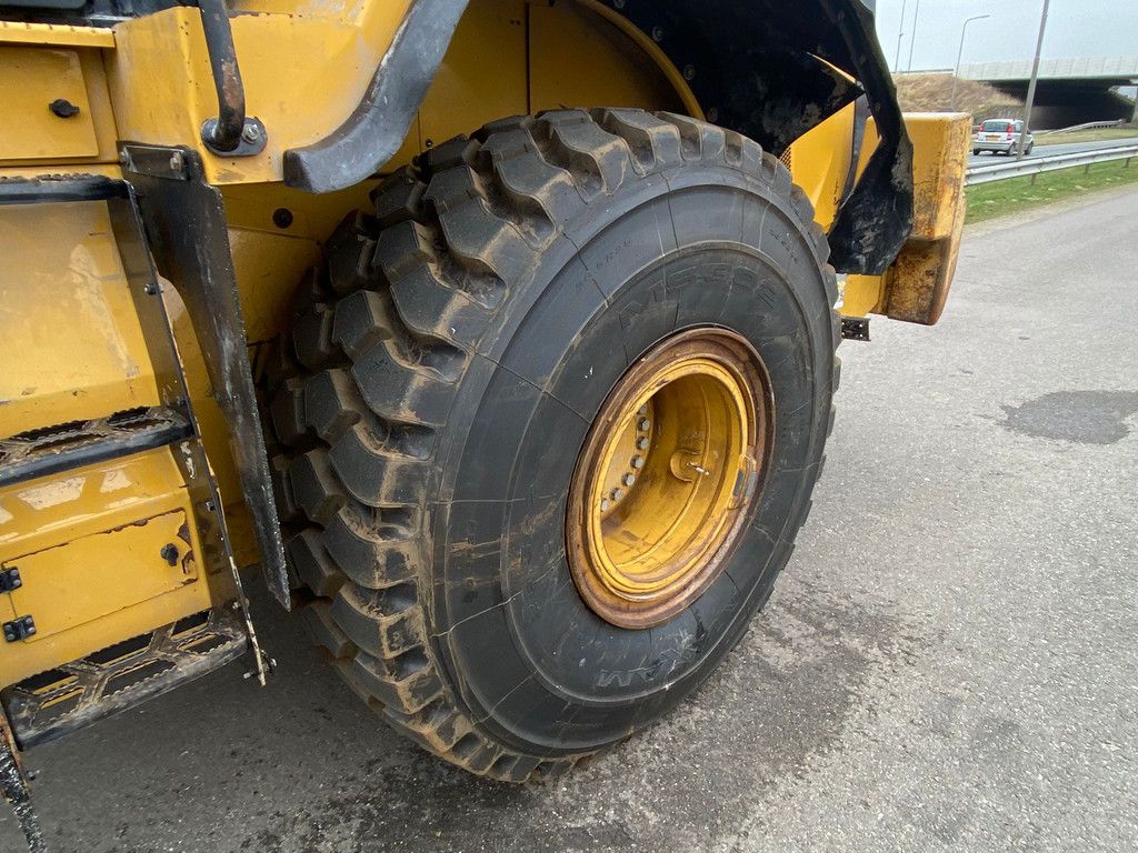 Caterpillar 972M XE | New tires