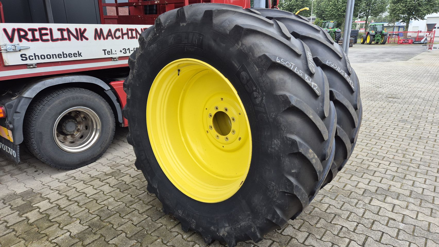 Wielen, banden en velgen gebruikt en nieuw