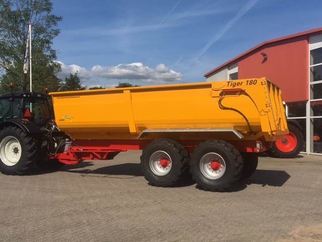Jako Tiger 180 Landbouwkipper, Kiepwagen