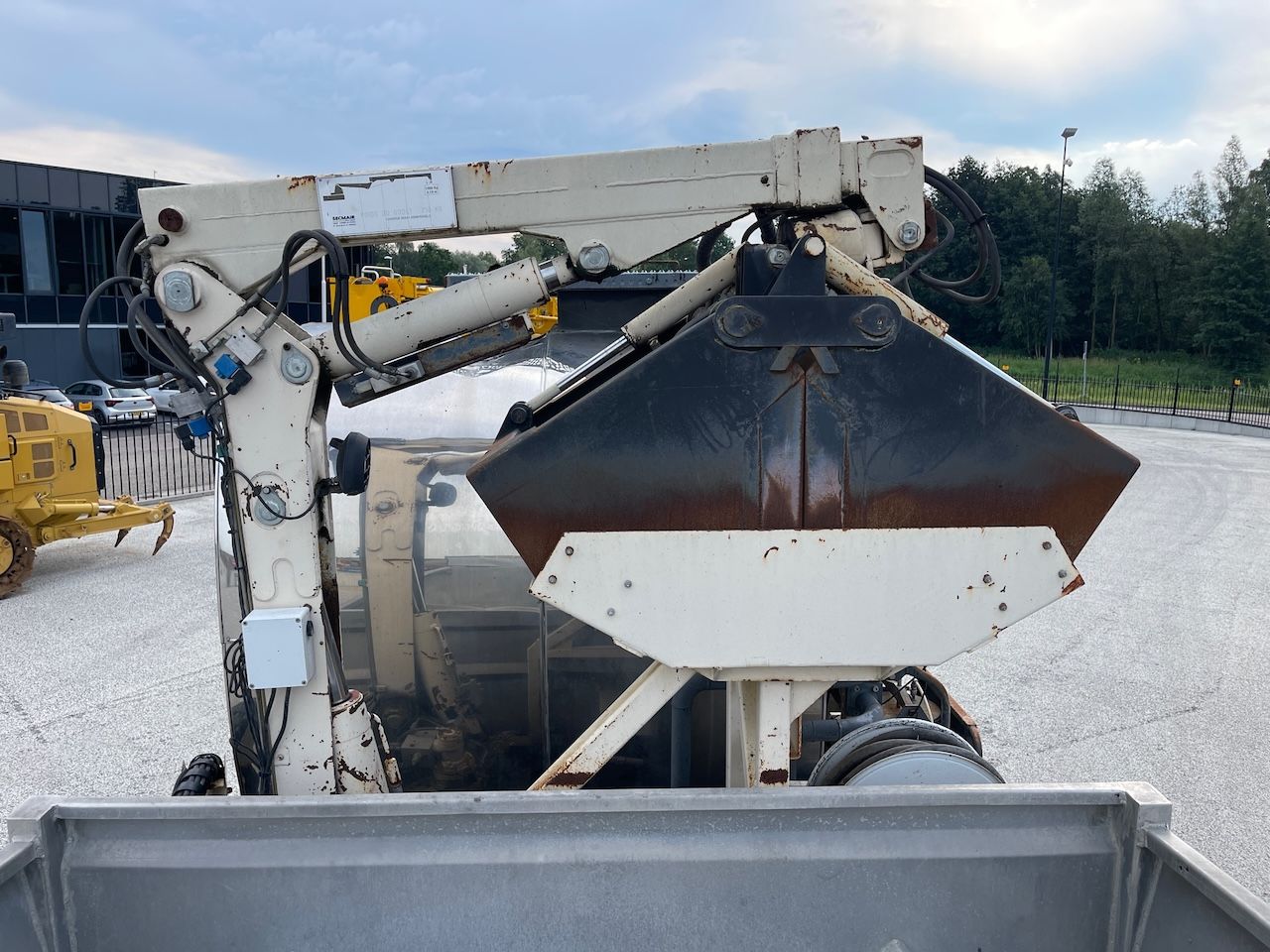 Acmar / Renault Bitumen sprayer 7500 liter