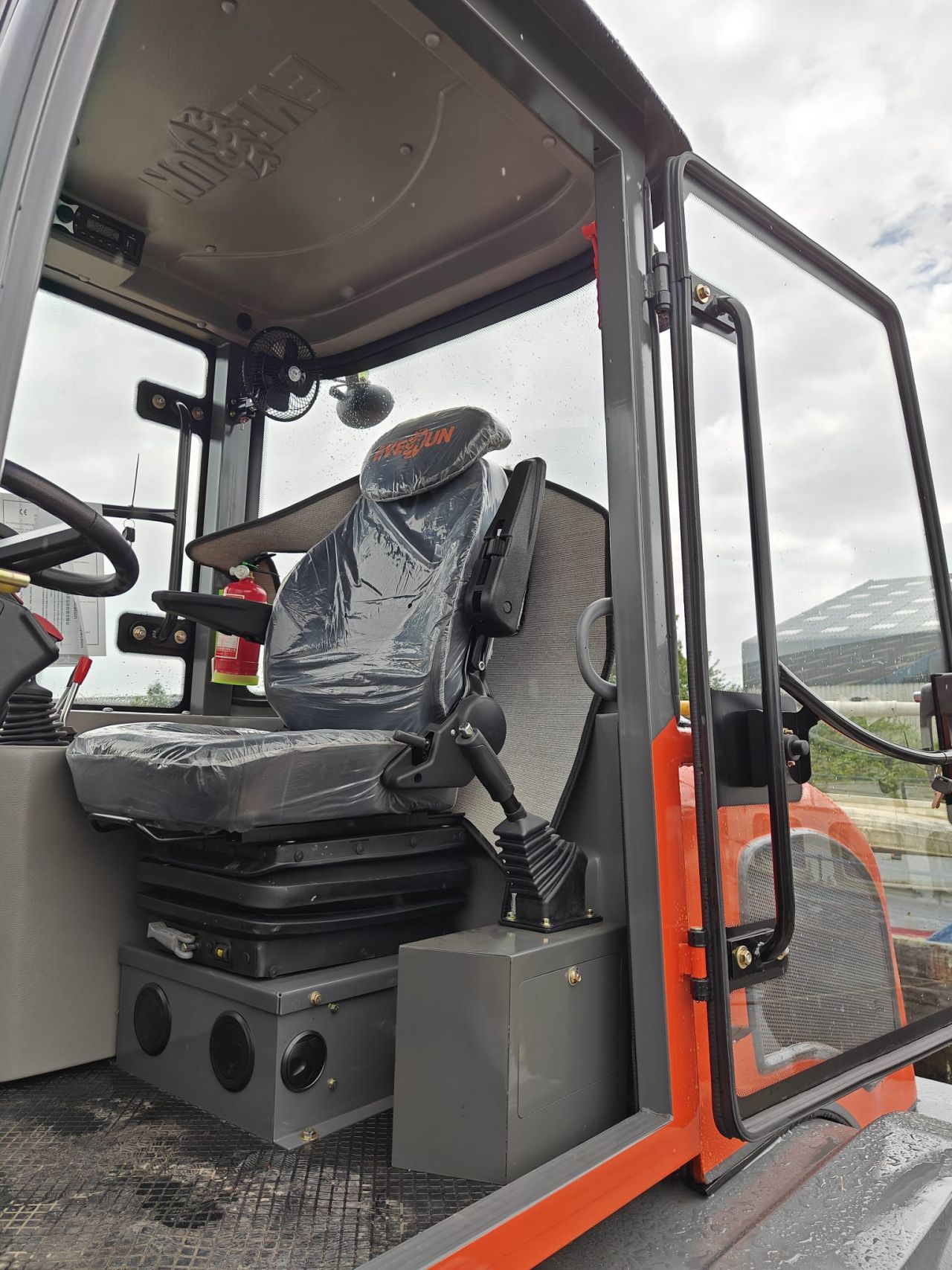 Nieuwe Everun 2500 Wiellader (Shovel) met Verreikerfunctie