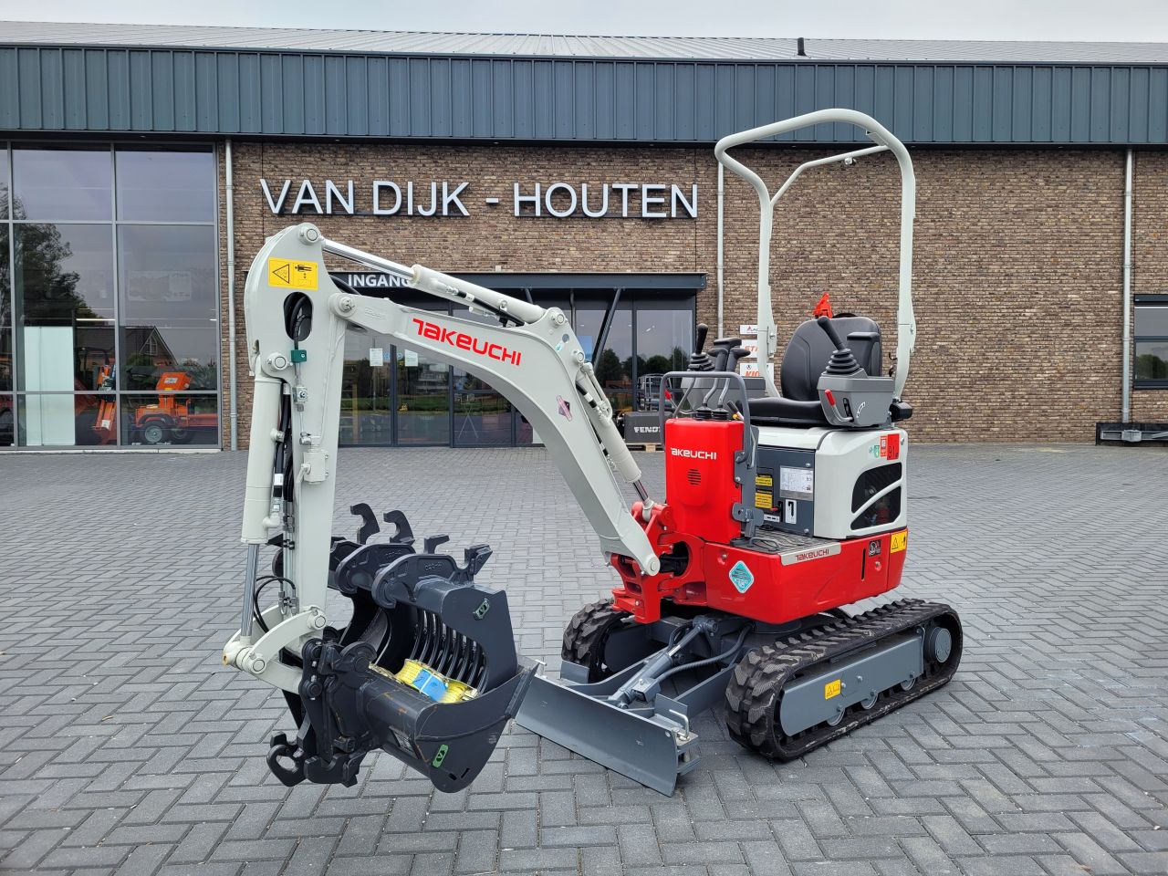 Takeuchi tb-210