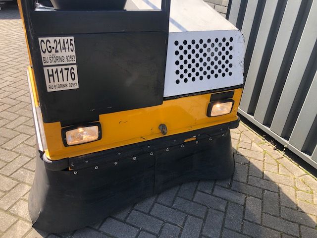 Veegmachine RCM Turbo T 1600 TE Slechts 157 uur Hooglosser.