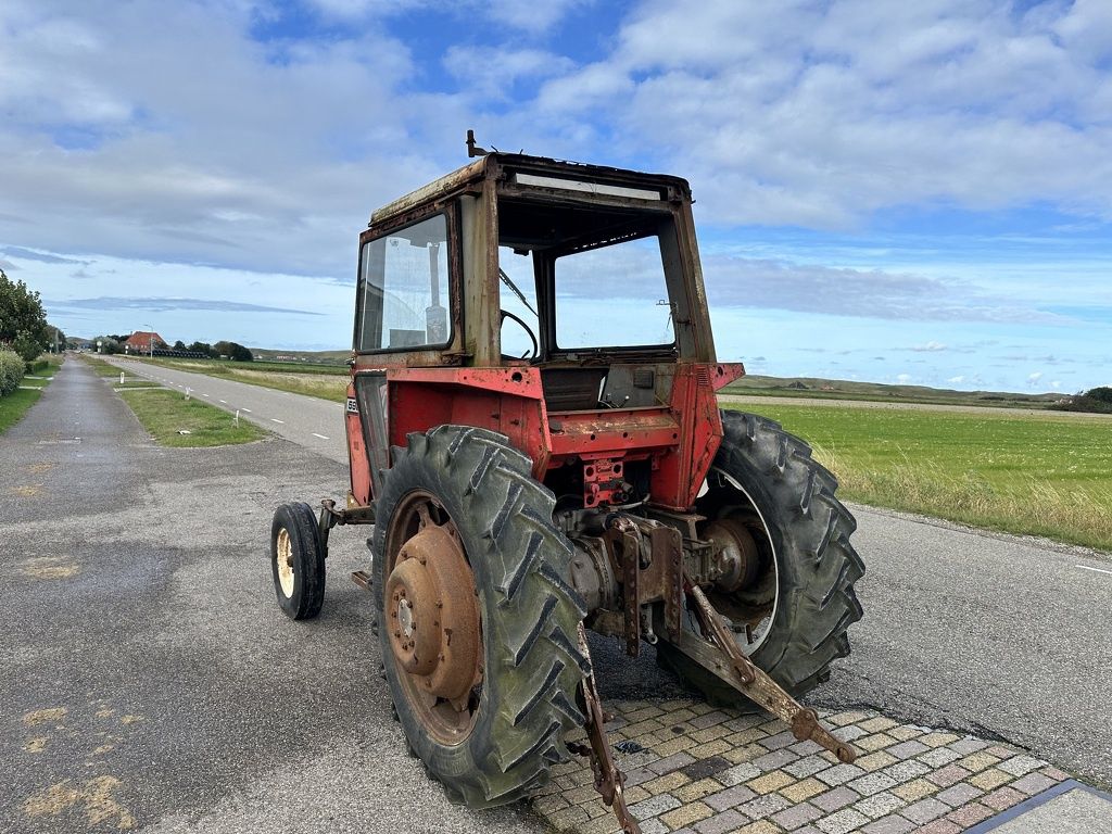 Massey Ferguson 590