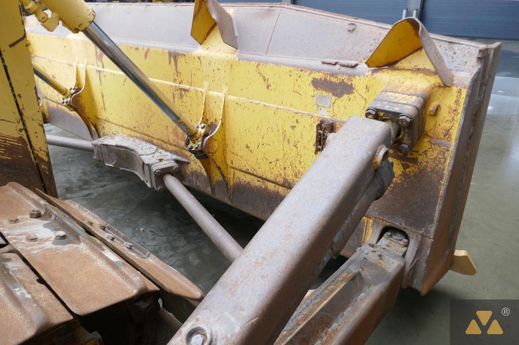 Komatsu D85PX-15