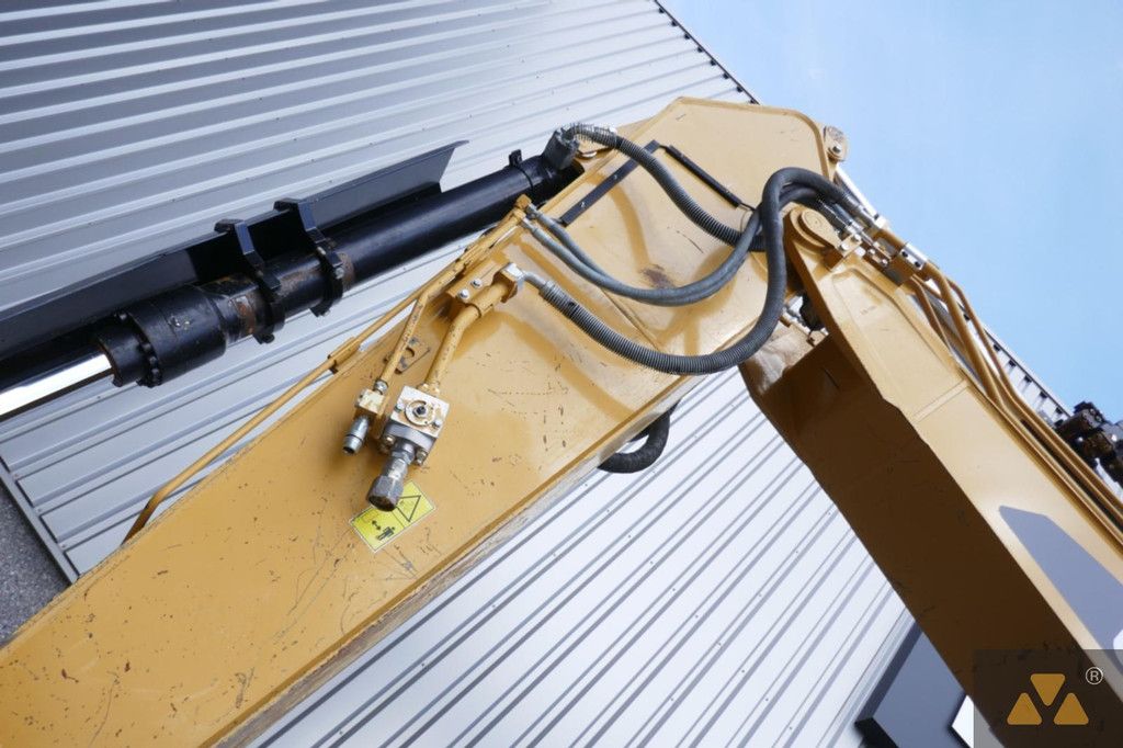 Caterpillar 325F LCR