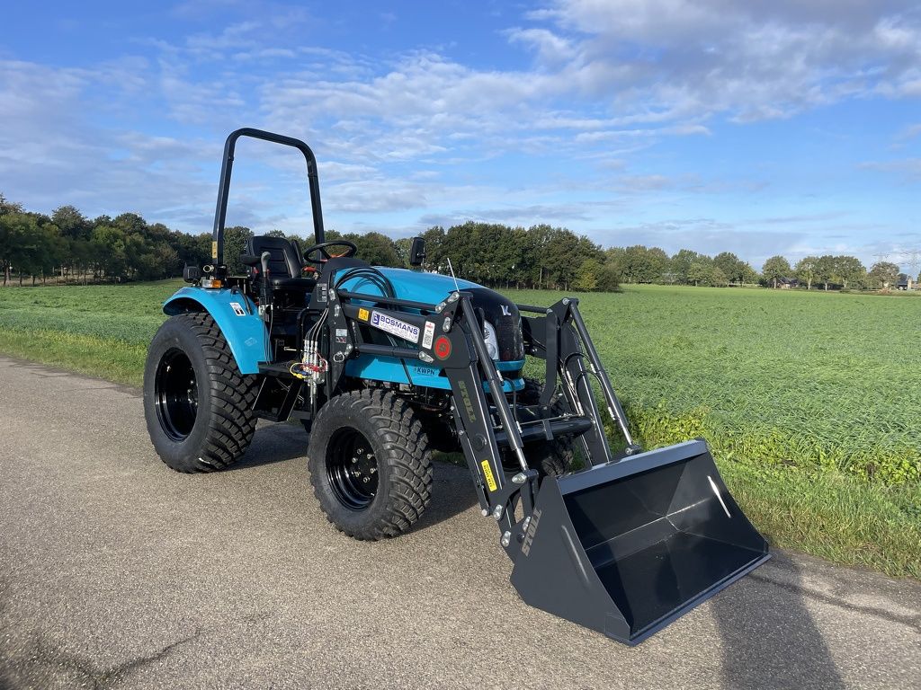 Knegt 404 4WD 40 PK compact tractor NIEUW met frontlader