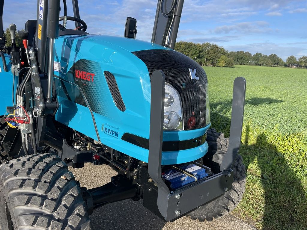 Knegt 404 4WD 40 PK compact tractor NIEUW met frontlader