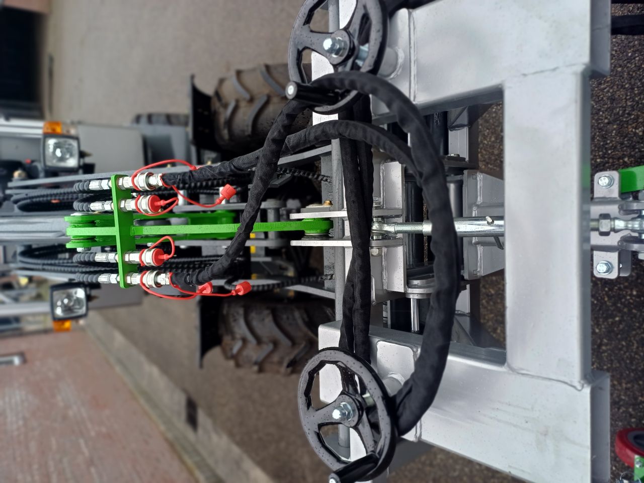 Rolbezem Hydraulische kiepen van de bak