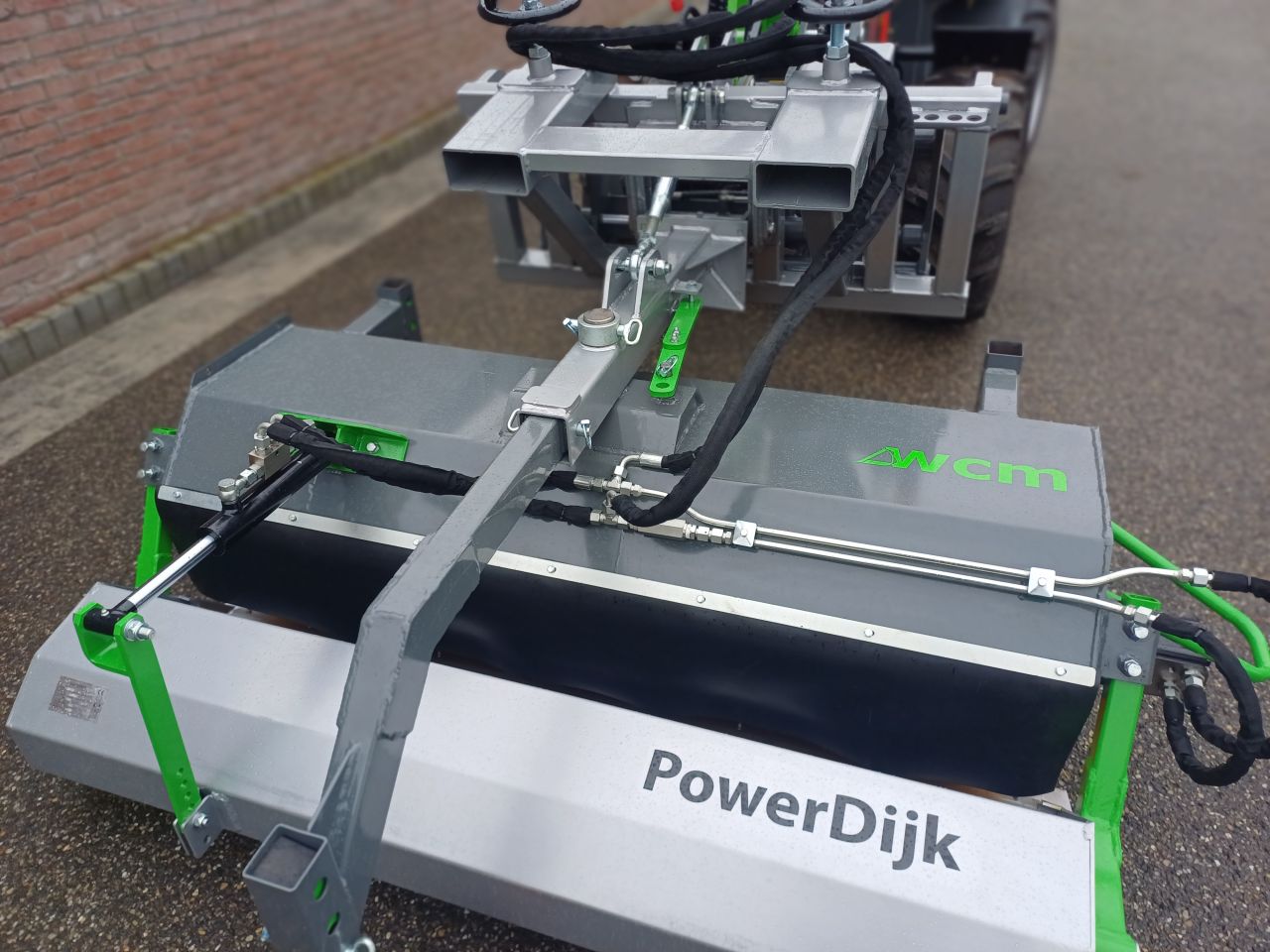 Rolbezem Hydraulische kiepen van de bak