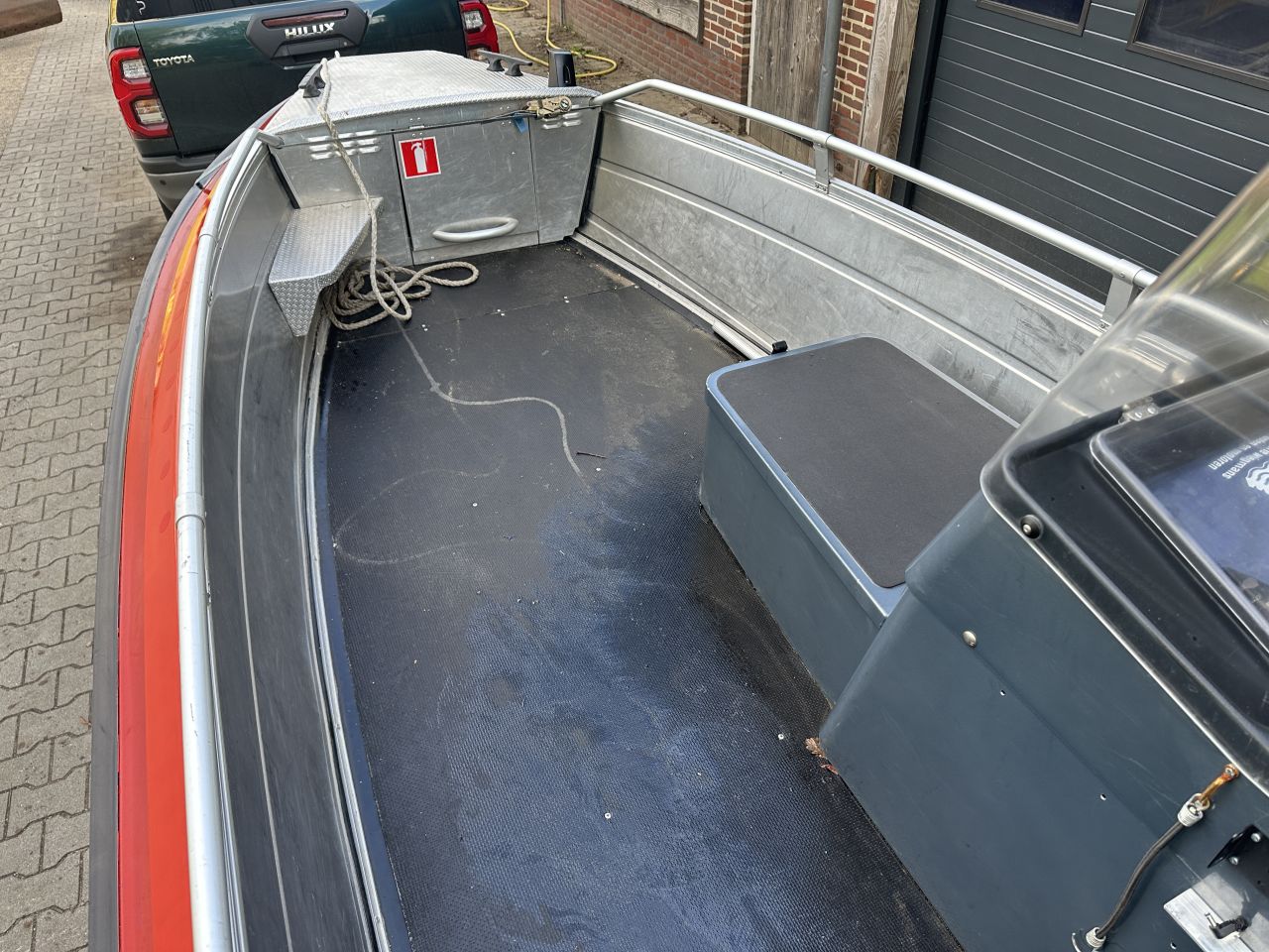 Buster M speedboot 40pk + boottrailer. slechts 143hr!