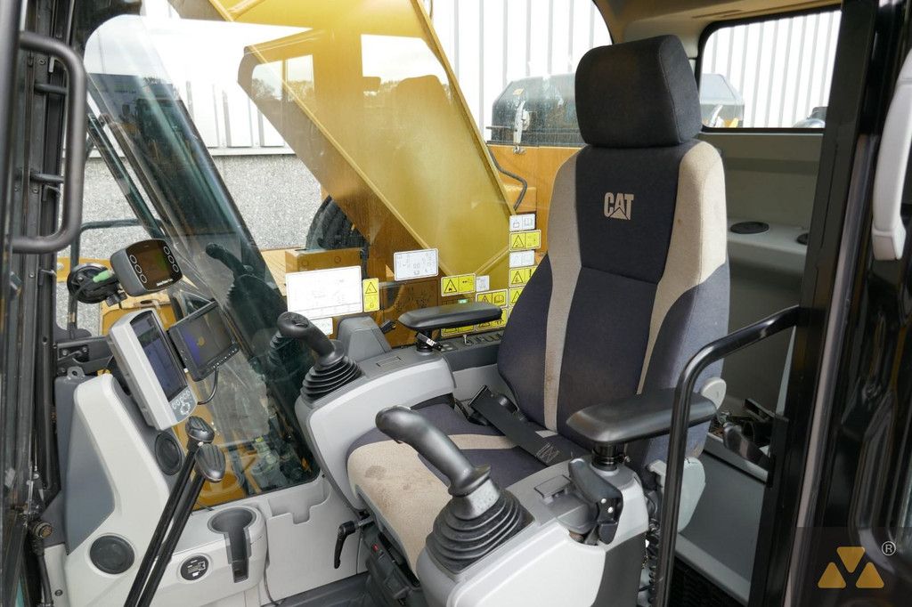 Caterpillar 325F LCR