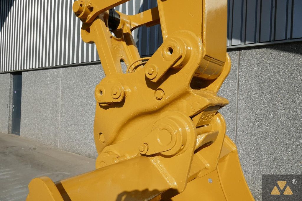 Caterpillar 325F LCR