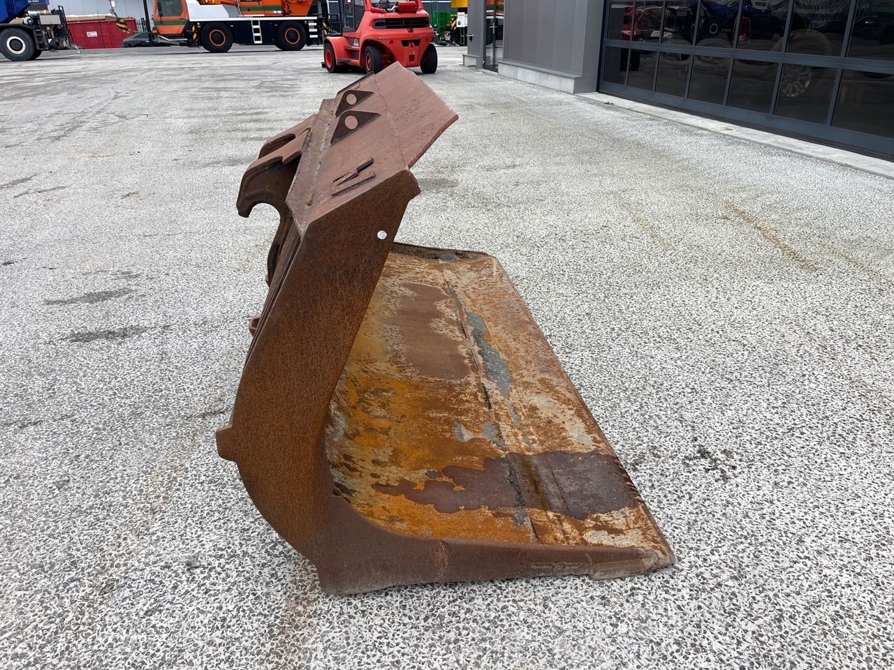 Verachtert puinbak 270cm
