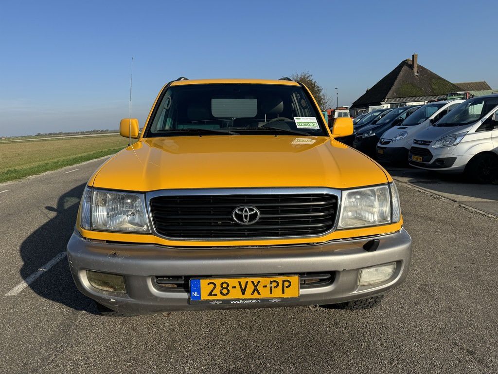 Toyota Landcruiser 100