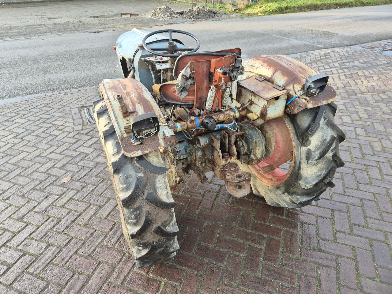 Eicher ES201 ES200