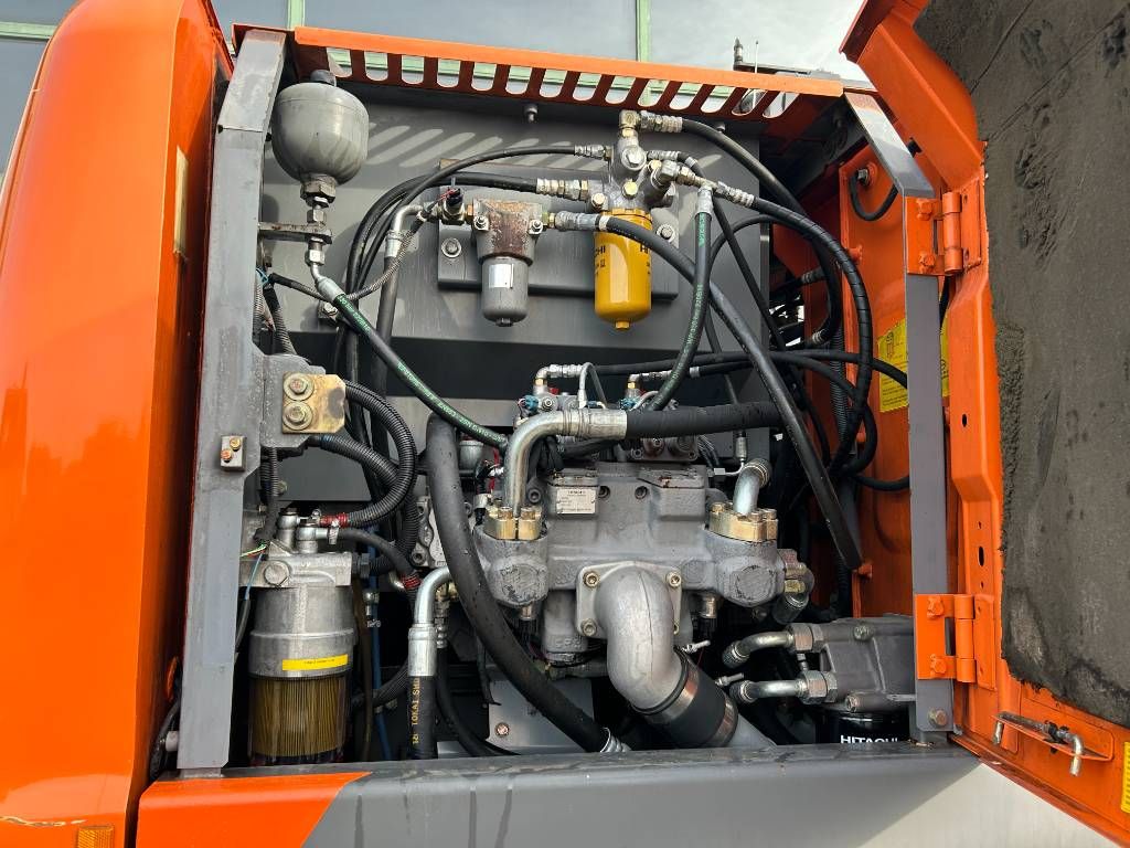 Hitachi ZX 140 W-3